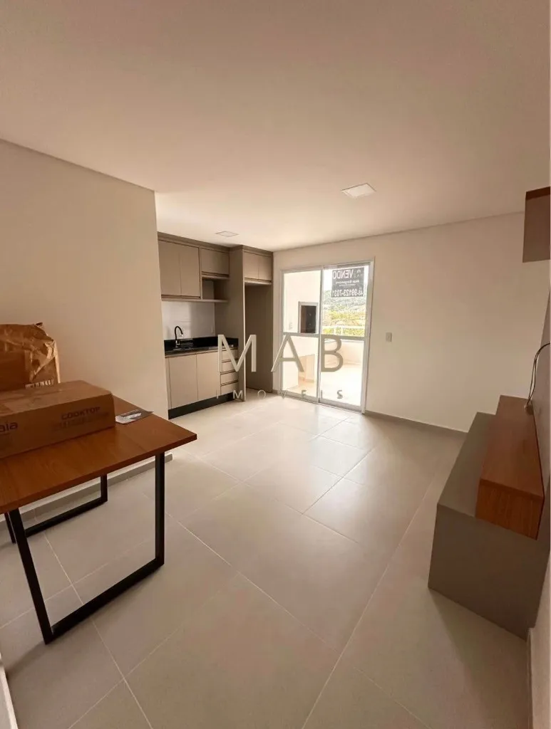 Imagem Apartamento à Venda, SEMIMOBILIADO, 2 dormitórios sendo 1 suíte, localizado na praia de Ingleses - Florianópolis SC!
