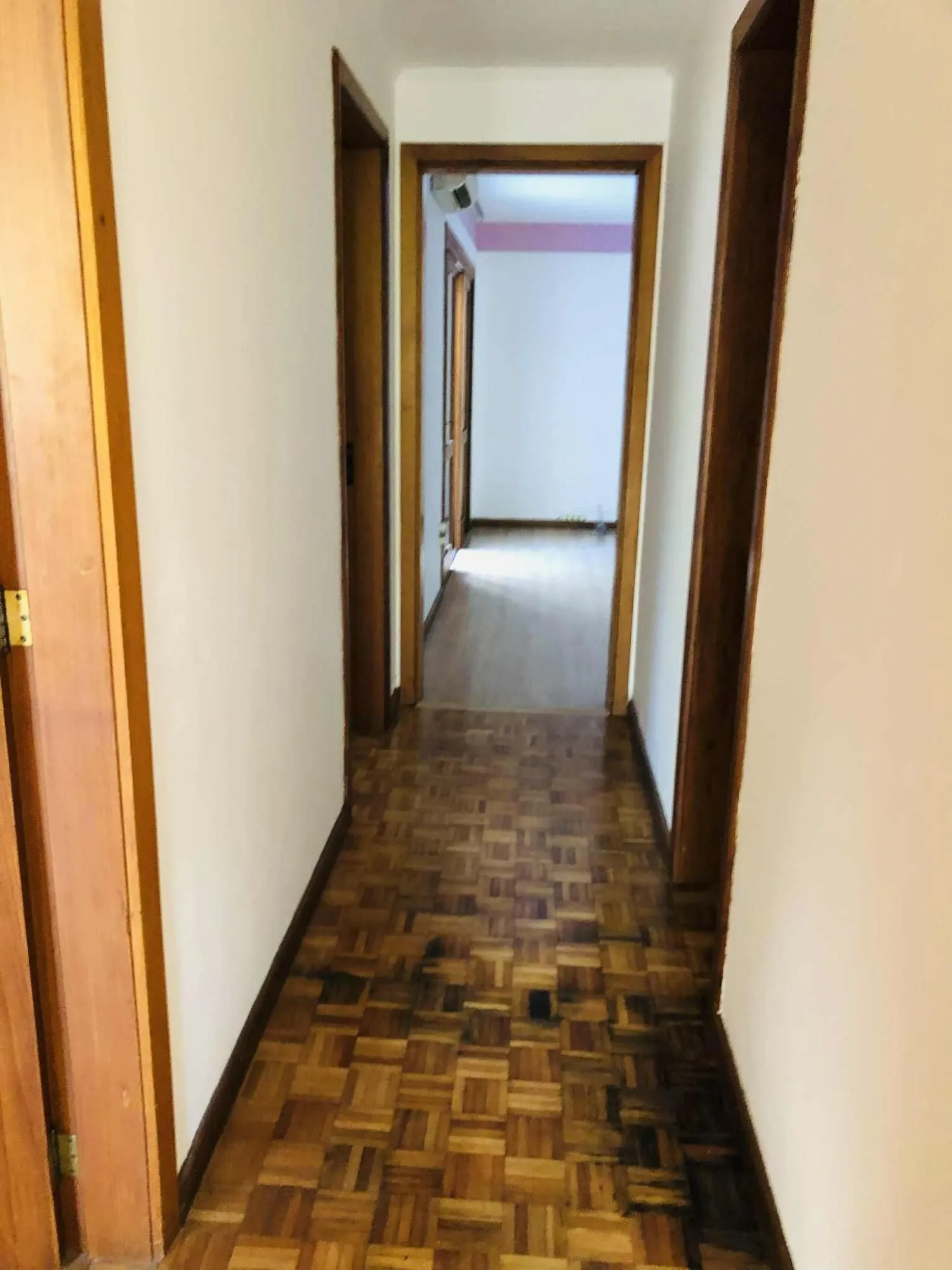 Imagem Apartamento Amplo e Pronto para Morar no Bairro Floresta - Porto Alegre