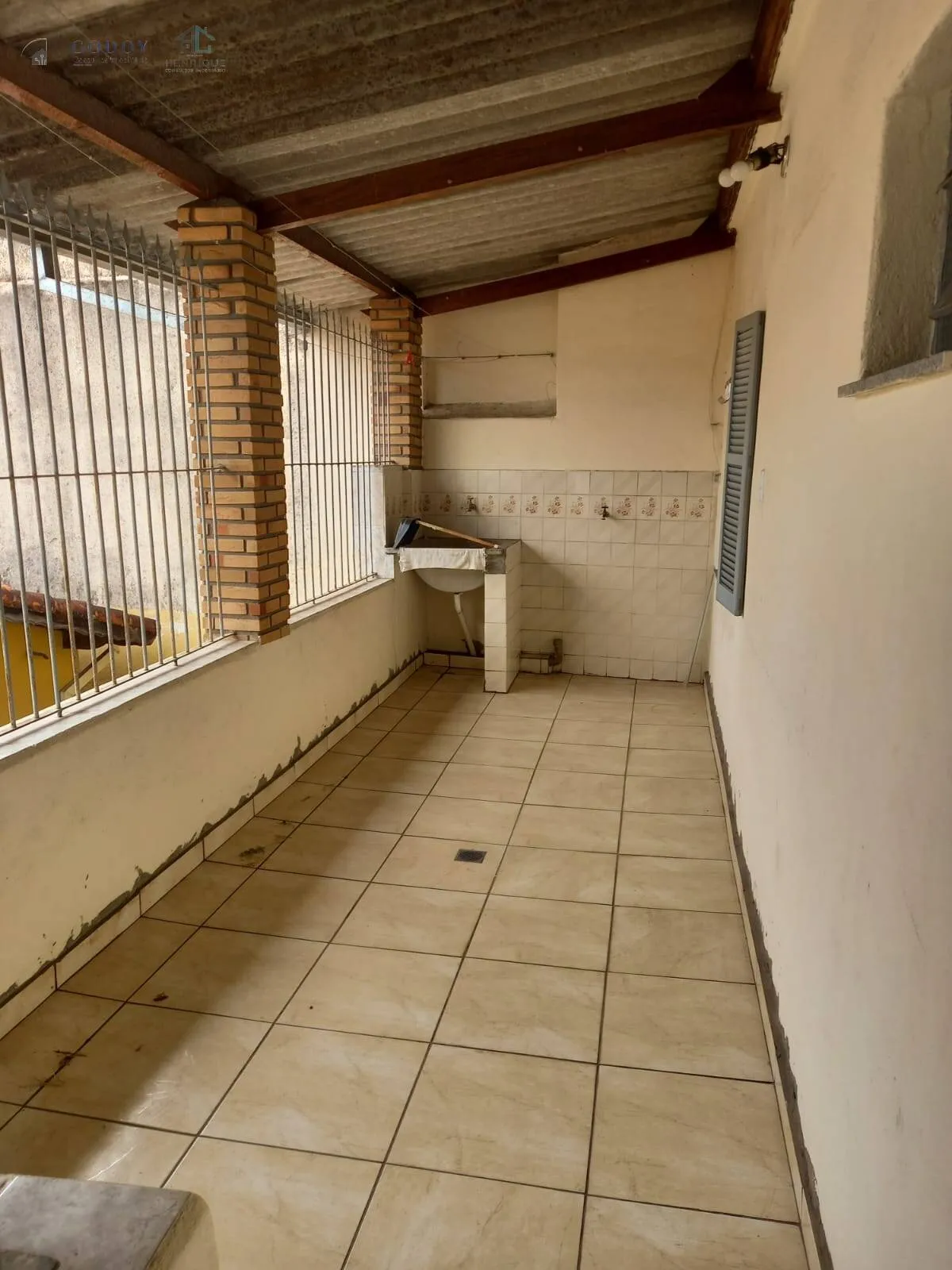 Imagem Excelente Investimento com 3 Casas no Mesmo Terreno