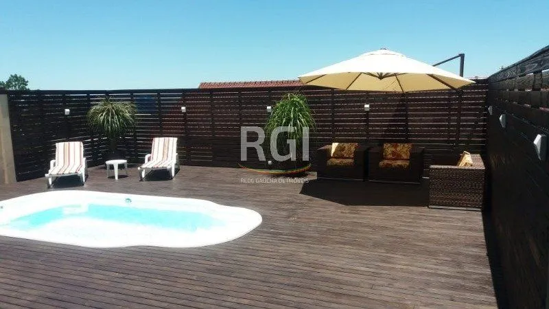 Imagem Casa para Venda - 350m², 3 dormitórios, sendo 1 suites, 2 vagas - Alto Teresópolis