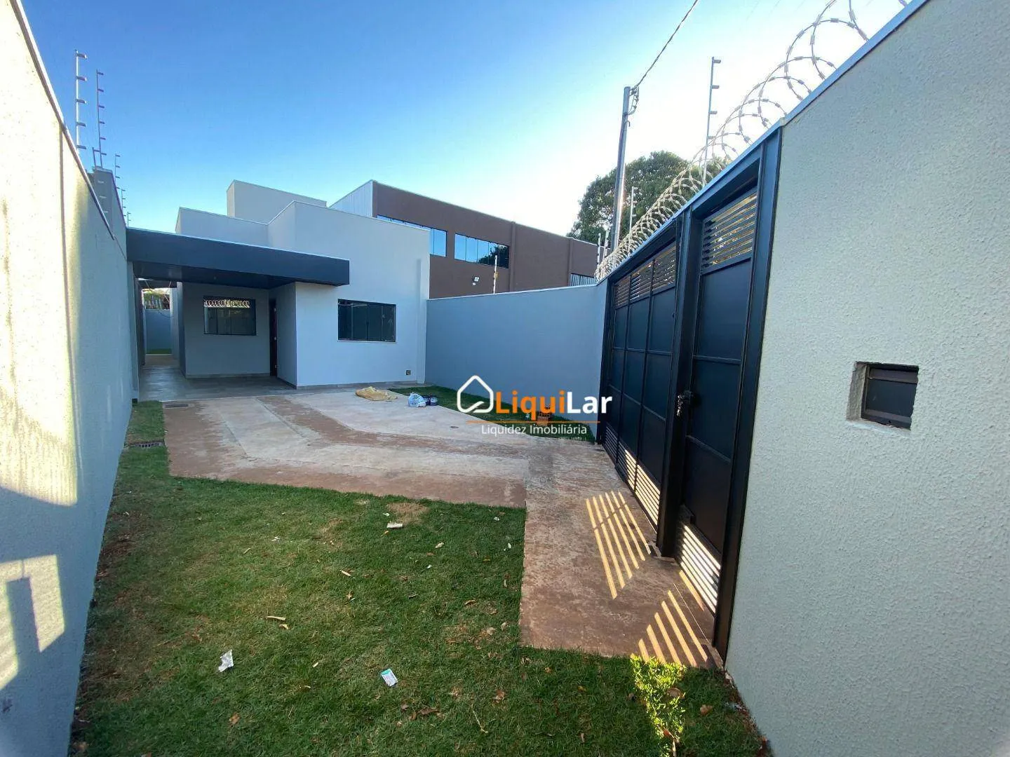Imagem Sua Oportunidade Única: Casa Nova com Suíte e Design Sofisticado - Pronta para Morar!