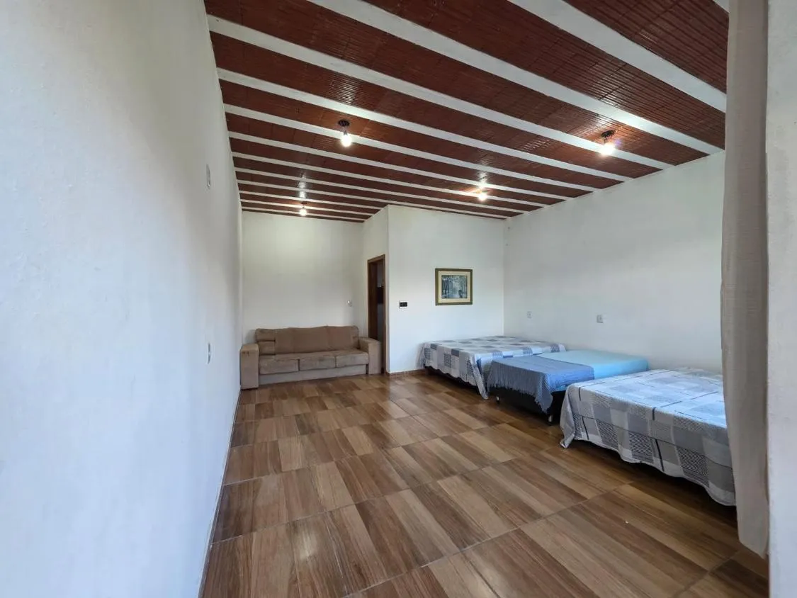 Imagem chácara belíssima a venda em Itatiaiuçu/MG , Terreno amplo com aprox. 2.500m²