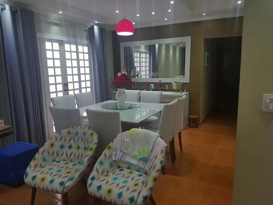 Imagem Casa à venda 3 Quartos, 1 Suite, 2 Vagas, 250M², Cidade Jardim, Jacareí - SP