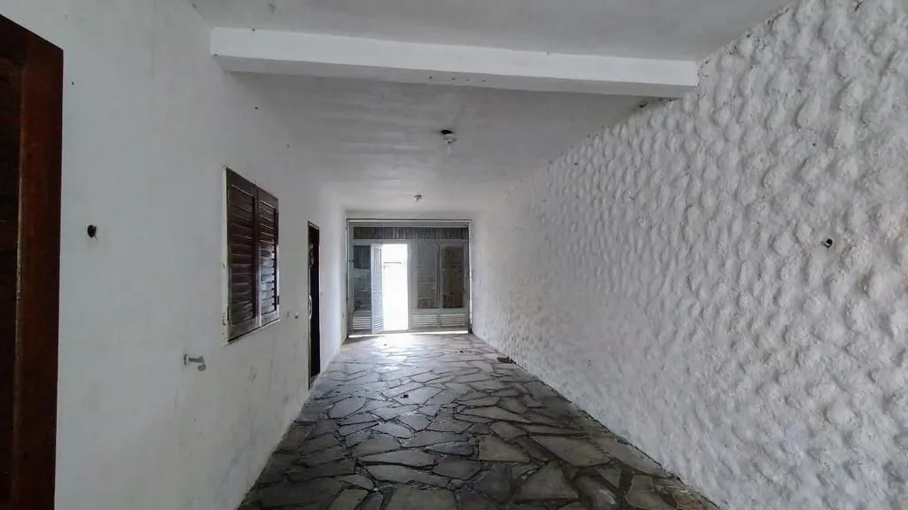 Imagem Casa de 2 dormitórios à venda no Bairro Chapéu do Sol - Porto Alegre