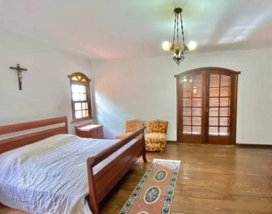 Imagem EXCELENTE CASA NO MANGABEIRAS COM 05 QUARTOS,02 SUÍTES E 04 VAGAS.