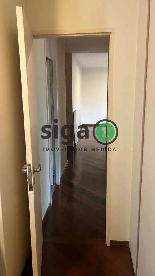 Imagem Apartamento com 3 dormitórios e 2 vagas no Edifício Coronet I e II.