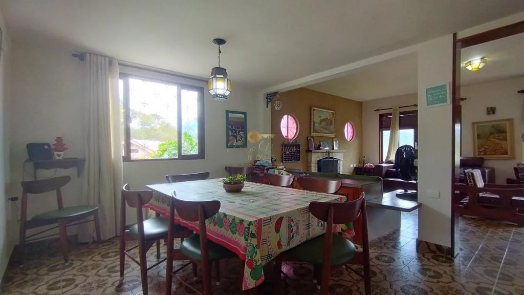 Imagem Casa em Condomínio para Venda em Teresópolis / RJ no bairro Quinta da Barra