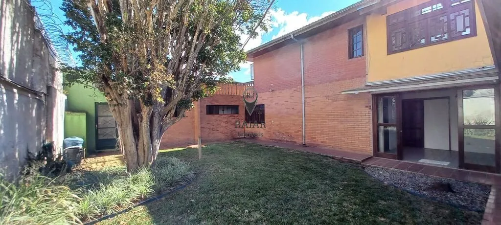 Imagem Casa Residencial/Comercial zoneamento ZR-3, no bairro Rebouças para Venda em Curitiba. CASA localiz...