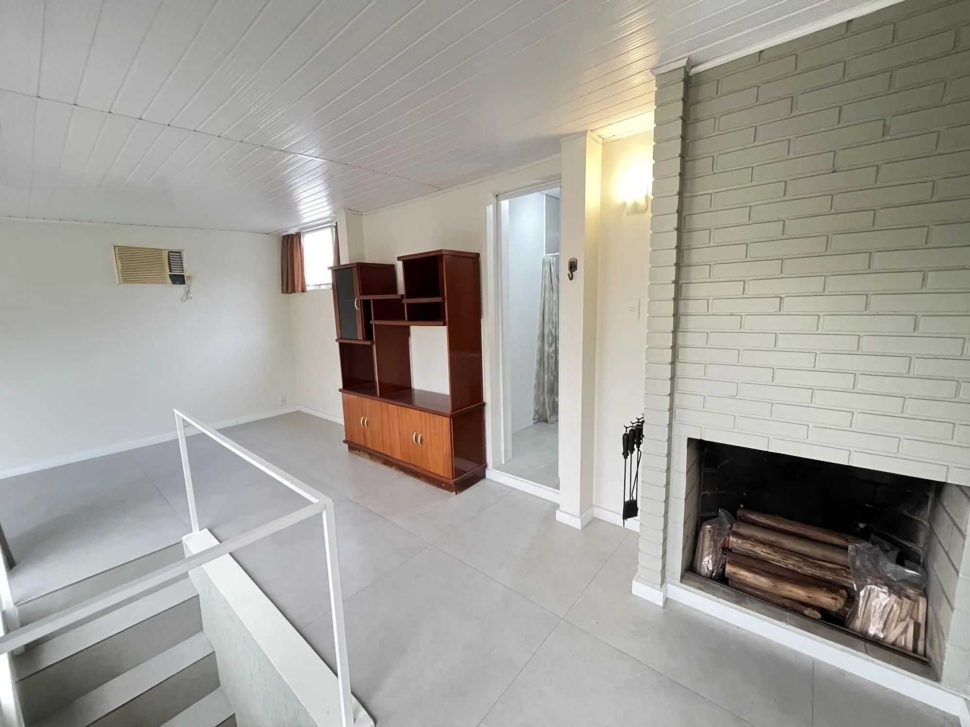 Imagem Cobertura de um quarto no bairro Santana em Porto Alegre.