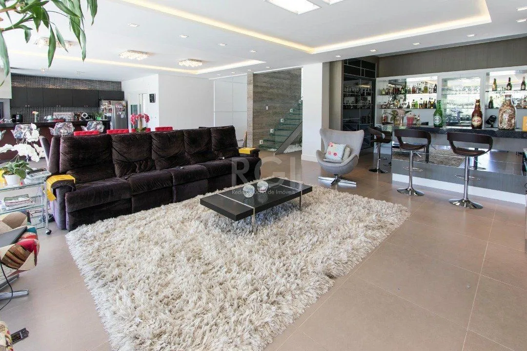Imagem Casa Condominio para Venda - 707.4m², 6 dormitórios, sendo 6 suites, 4 vagas - Terra Ville