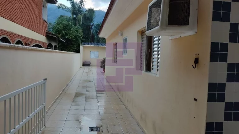 Imagem Casas / Padrão na cidade de Guarujá
