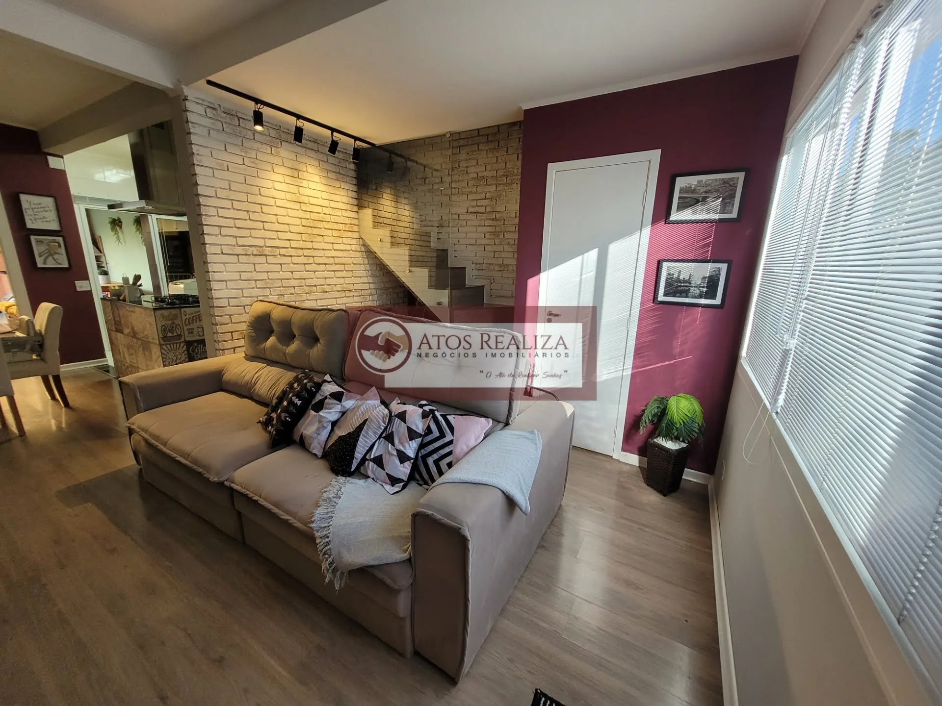 Imagem Se você está procurando um imóvel que reúna conforto, sofisticação e praticidade, essa casa em Rio Bonito - São Paulo é a escolha perfeita para você! Com 2 dormitórios e 1 suíte, essa casa é ideal para quem busca um espaço amplo e aconchegante para acomod