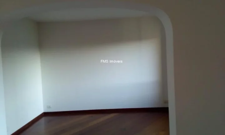 Imagem Apartamento em Moema, São Paulo-SP: 3 quartos, 3 suítes, 5 banheiros, 4 vagas, 238m². Venha conferir!