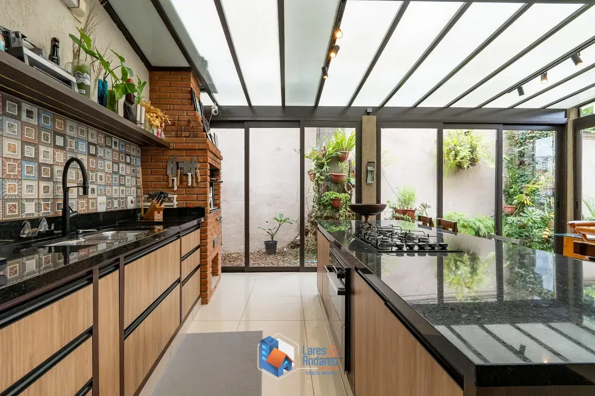 Imagem Casa para venda em Vila Suzana com 5 quartos, sendo 4 suítes, 373m²