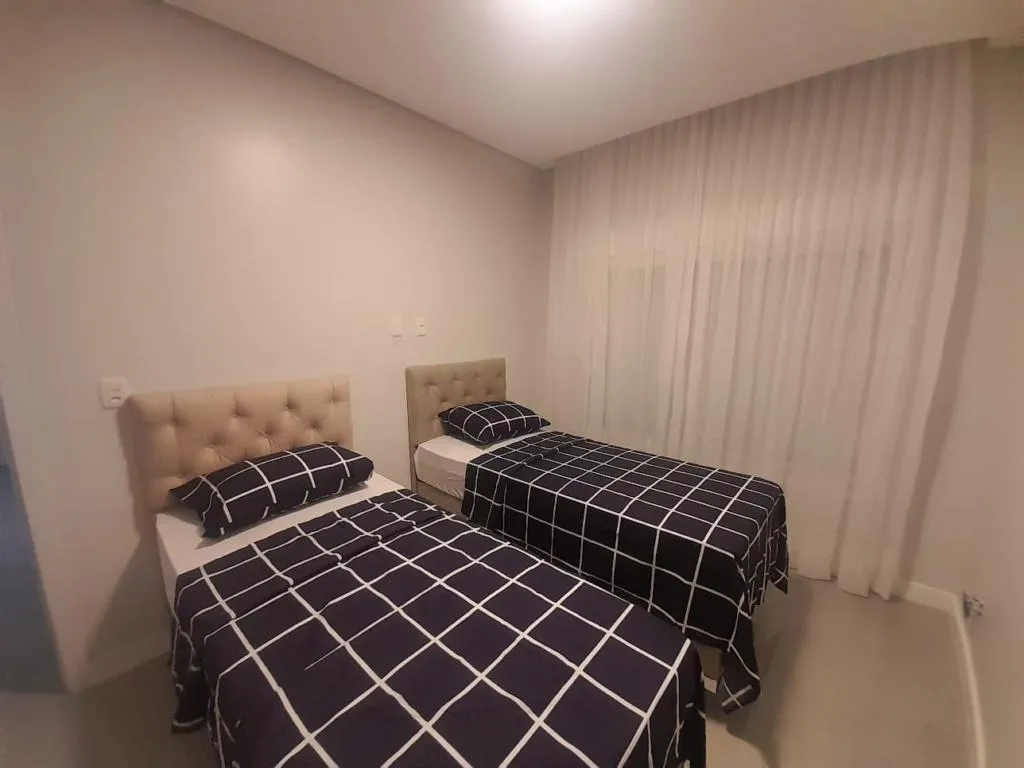 Imagem Casa em Condominio 3 Dormitórios - Bairro Arroio Teixeira