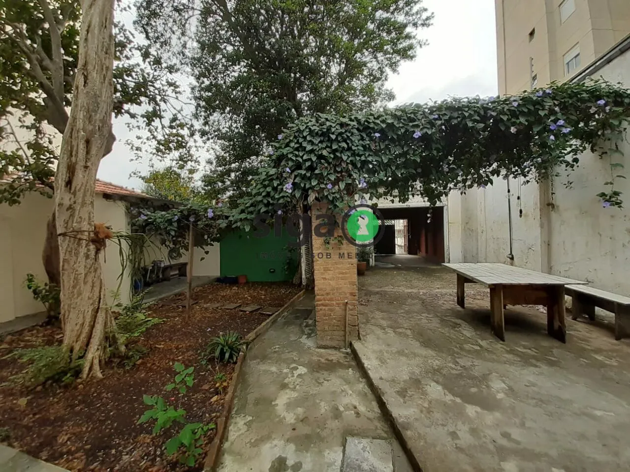Imagem Casa para venda 6 dormitórios, 6 vagas em 500m² de terreno (10x50) - 450m² construídos