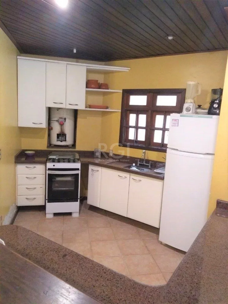 Imagem Casa para Venda - 219m², 3 dormitórios, sendo 1 suites, 4 vagas - Menino Deus