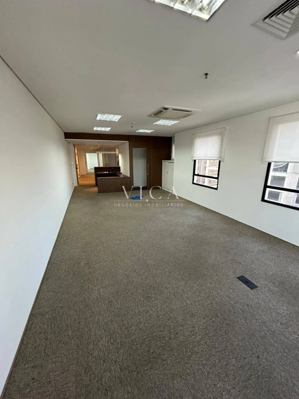 Imagem Sala para alugar 170m² 3 vagas por R$ 6.450,00 -Alphaville Barueri/SP