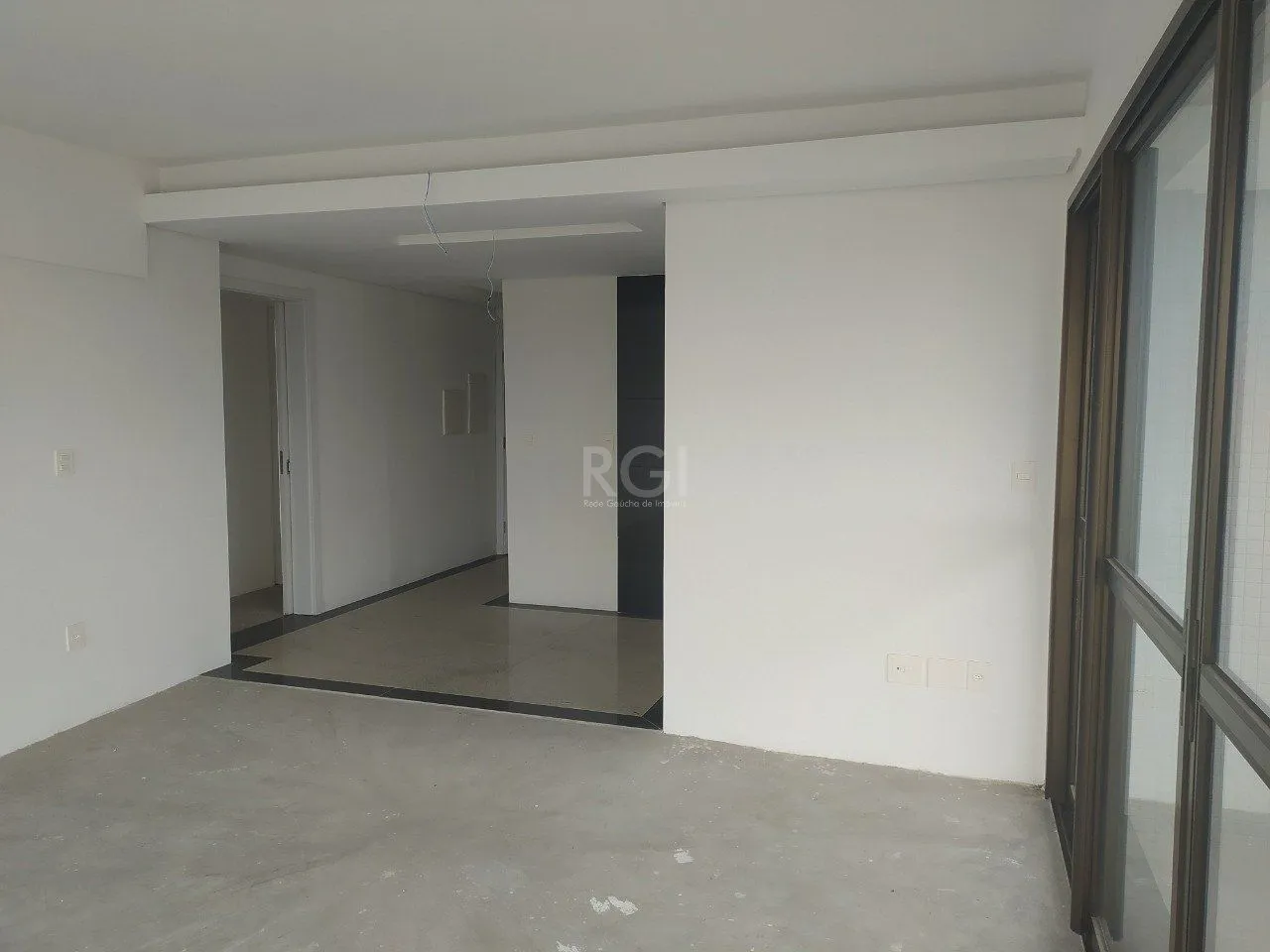 Imagem Apartamento para Venda - 119.65m², 3 dormitórios, sendo 1 suites, 2 vagas - Petrópolis
