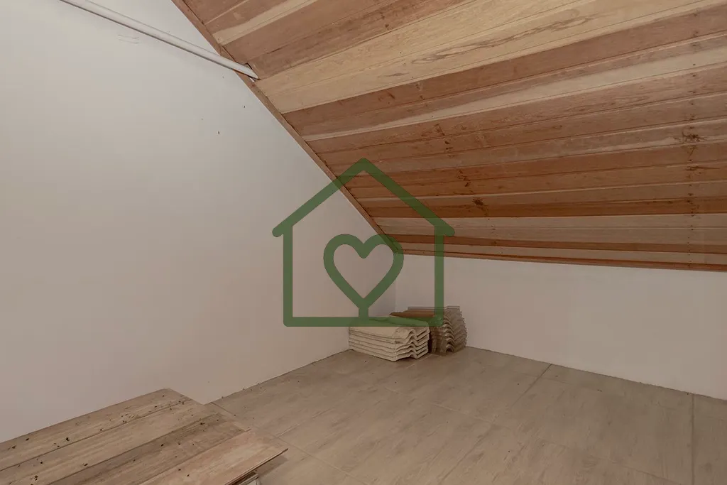 Imagem Gostaria de apresentar uma excelente oportunidade de imóvel: uma casa estilo sobrado com 92 m² de ...