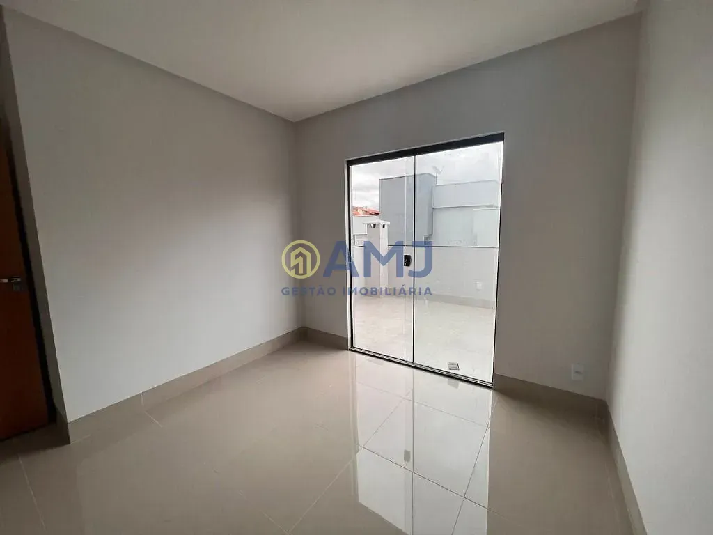 Imagem SOBRADO ALTO PADRÃO | SETOR TRÊS MARIAS - 3 SUÍTES PLENAS