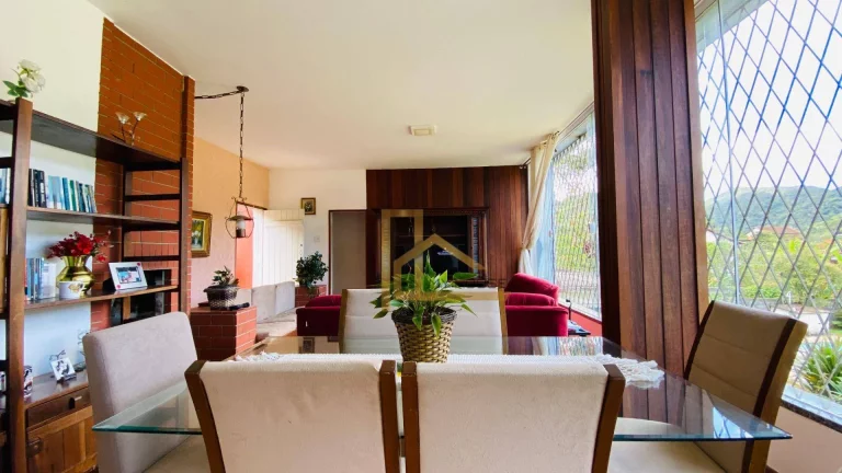 Imagem Casa com 3 dormitórios sendo 2 suítes à venda, 161 m² Carlos Guinle - Teresópolis/RJ