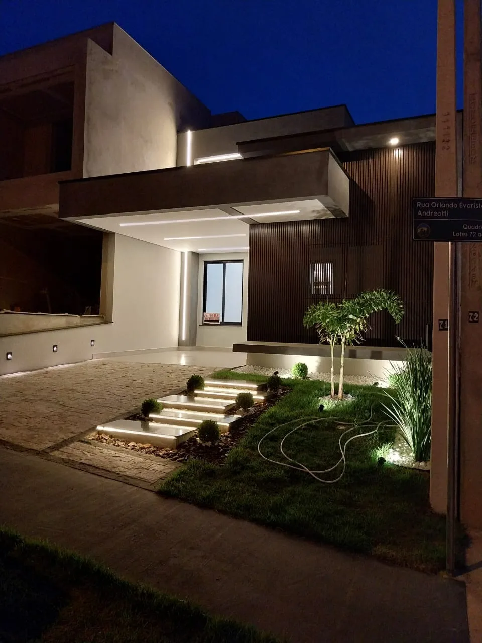 Imagem Residência Excepcional no Horto Florestal: Sofisticação e Conforto em Cada Detalhar
