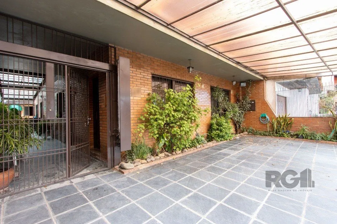 Imagem Casa para Venda - 500m², 4 dormitórios, sendo 1 suites, 4 vagas - Coronel Aparício Borges