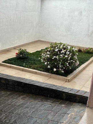 Imagem Casa Terrea com 232 m² 2 Dormitorios sendo 1 Suite e 5 Vagas de Garagens