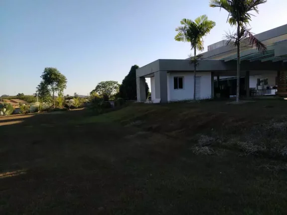 Imagem Casa duplex para aluguel, 9 quartos, 1 suíte, 5 vagas, Condomínio Belvedere - ESMERALDAS/MG