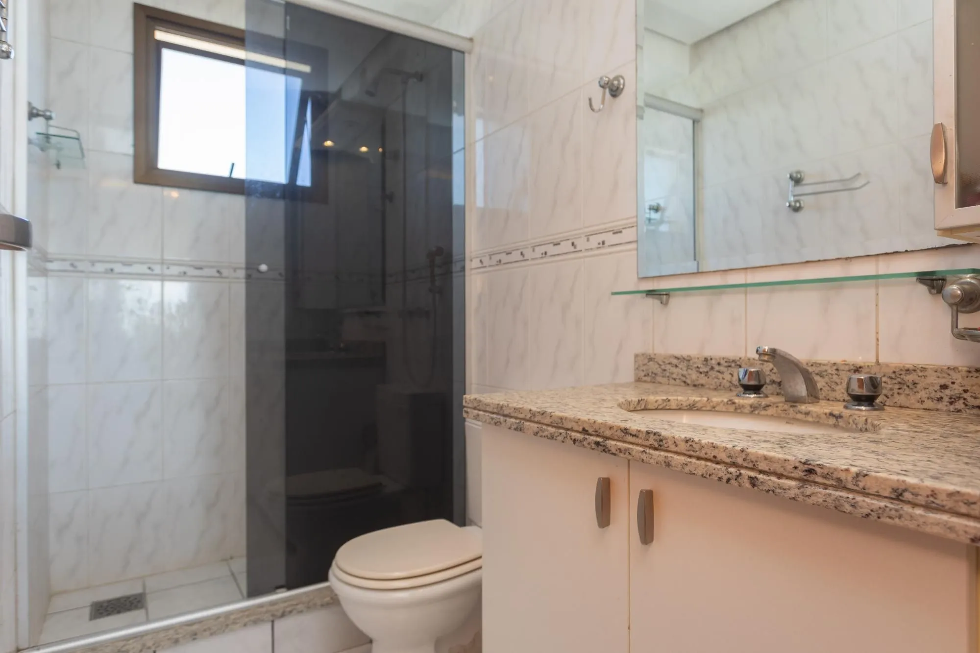 Imagem Apartamento 2 dormitórios sendo 1 suíte e 3 vagas no Petrópolis.