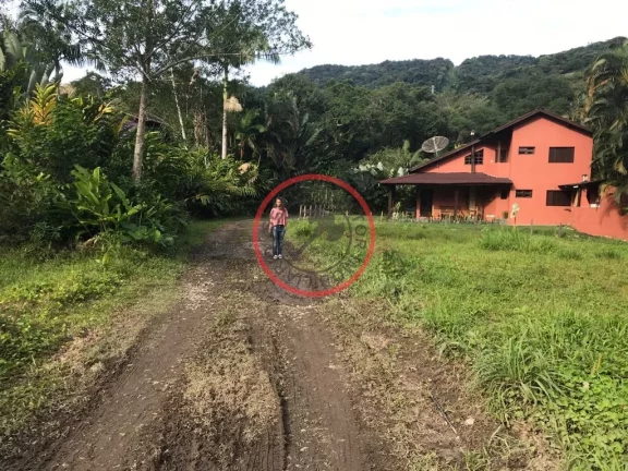 Imagem LOTE DE TERRENO EM BOISSUCANGA , DENTRO DE LOTEAMENTO COM CASAS JÁ CONSTRUIDAS. LOTE COM 725m²