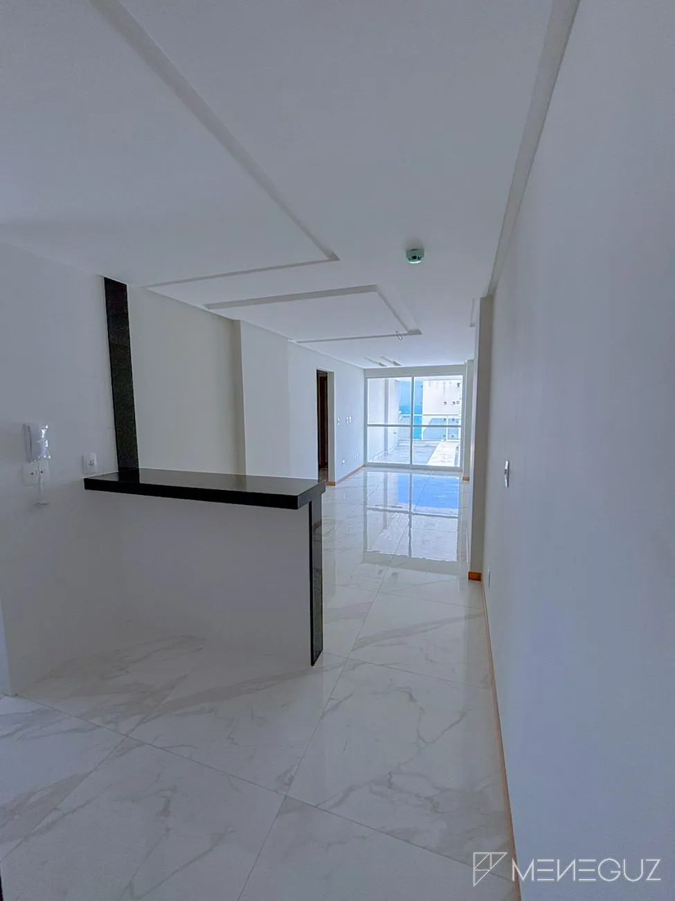 Imagem Vista para o Mar! Apartamento de 3 Quartos na Avenida Oceânica