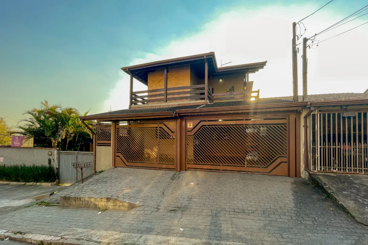 Foto do imóvel Casa de vila para venda em Centro com 4 quartos, sendo 2 suítes, 257m2
