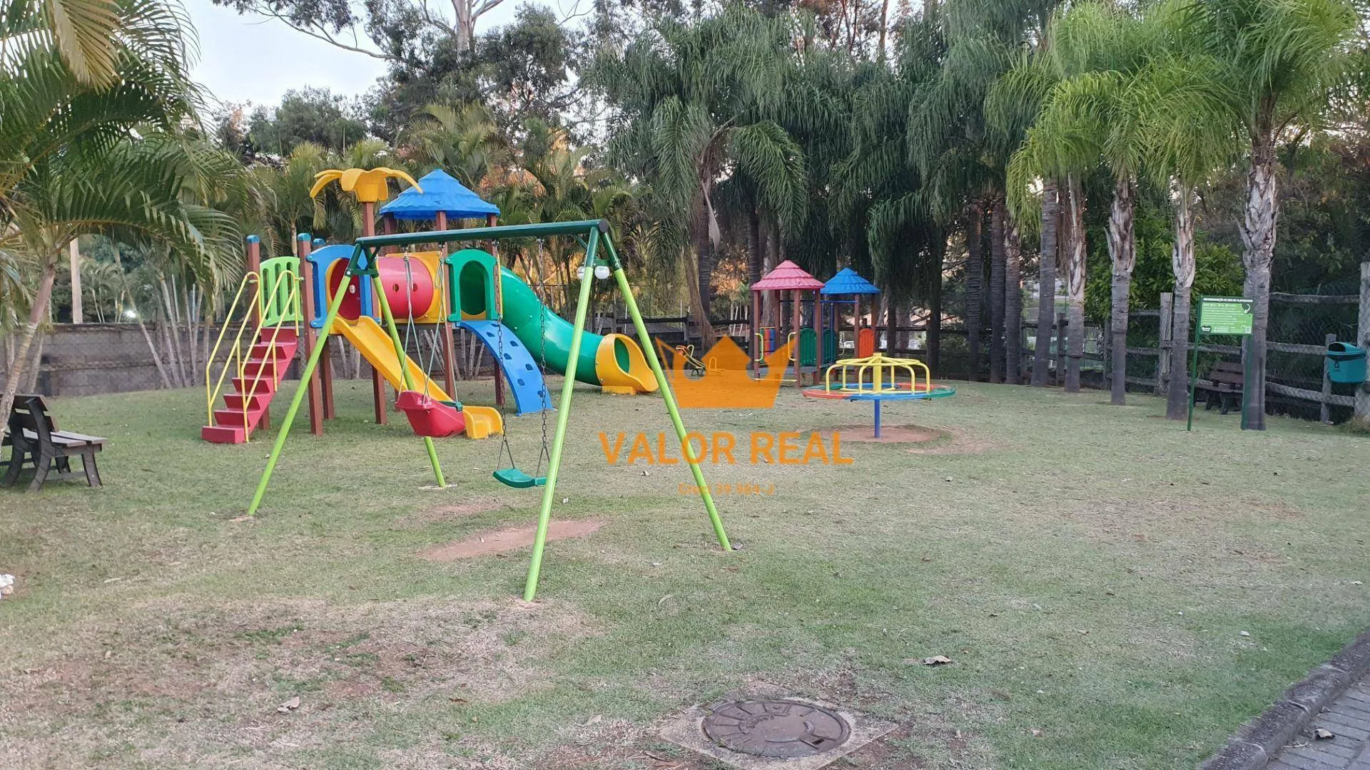 Imagem Casa com 4 dormitórios - 3 suítes - 221 m2, 3 vagas, Condomínio Nature Village I - Eloy Chaves - Jundiaí/SP