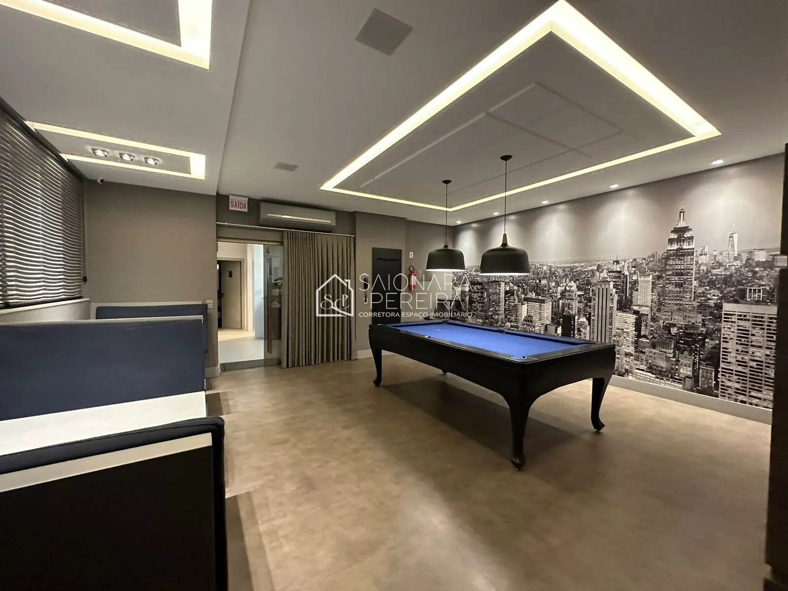 Imagem Apartamento MOBILIADO com 3 suítes e vista para o mar à venda no bairro Estreito, Florianópolis