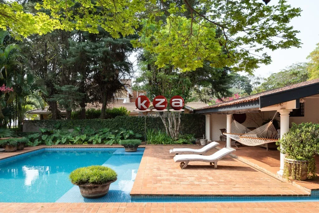 Imagem Casa de Luxo à Venda em Arandu-SP, Bairro Avaré: 4 quartos, 4 suítes, 3 salas, 6 banheiros, 6 vagas de garagem, 500m².