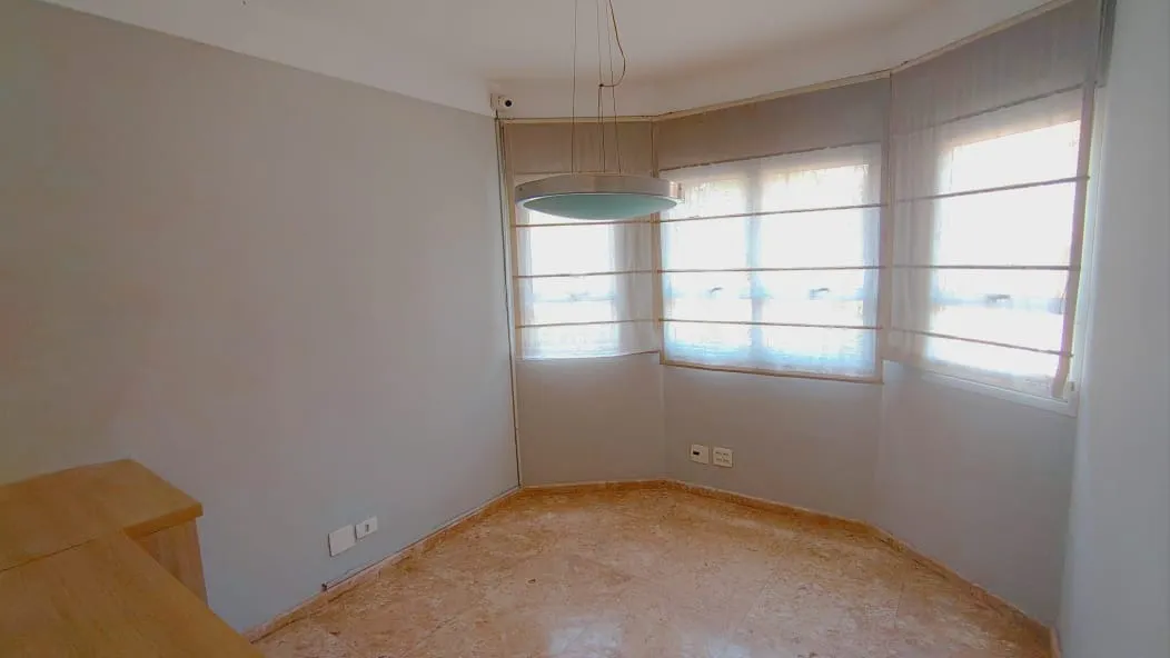 Imagem Casa Térrea com Acessibilidade e Conforto em Alphaville