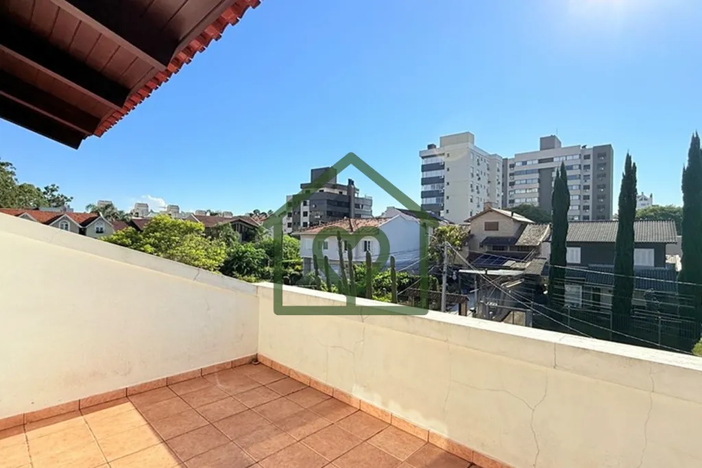 Imagem Casa residencial, unifamiliar edificada em 3 pavimentos, com área total de 381m² privativos, seu t...