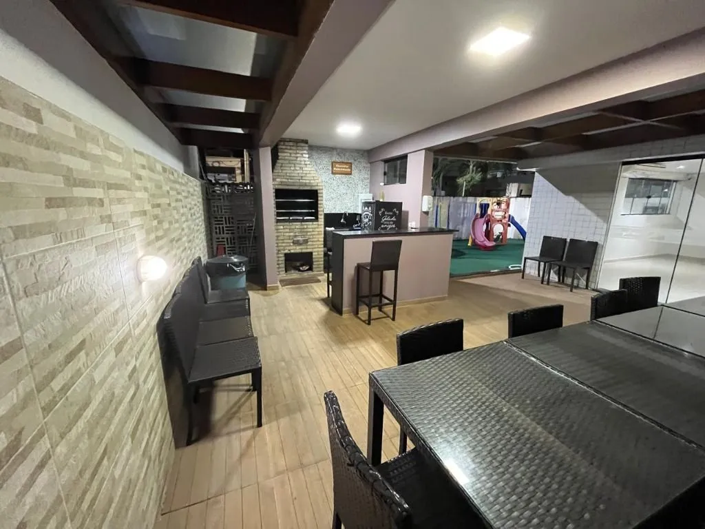 Imagem Apartamento reformado com 100 m², 3 quartos, suíte e lazer completo no Jardim Oceania, a poucos metros da praia.