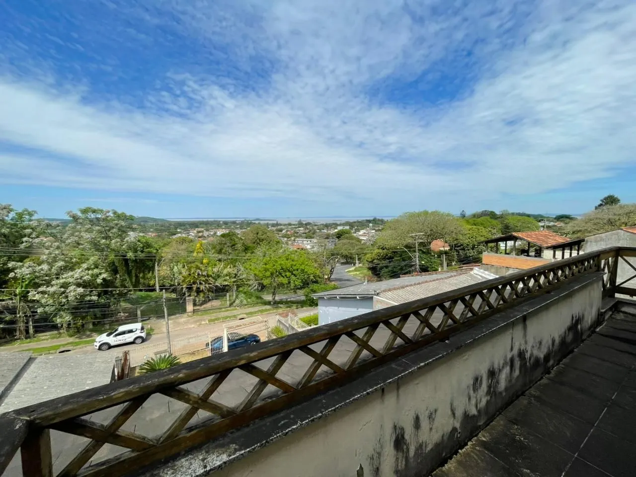 Imagem Casa à venda em Belém Novo - Vista deslumbrante para o Guaíba!