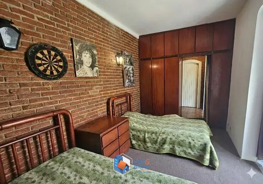 Imagem Casa para venda em Parque Continental com 4 quartos, sendo 3 suítes, 248m²