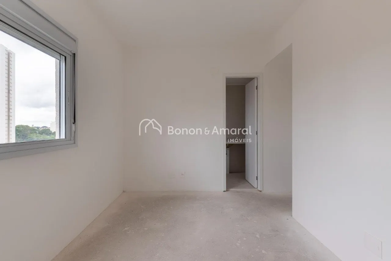 Imagem Apartamento com 3 Dormitórios e 2 Vagas em Região Valorizada de Campinas