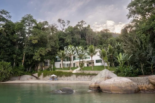 Imagem Casa de luxo à beira-mar em Angra dos Reis-RJ: 16 quartos, 16 suítes, 16 banheiros, 6 vagas de garagem, 200.000m² de área!