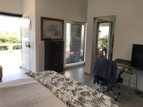 Imagem Casa com fino acabamento e com requinte charmoso e moderno