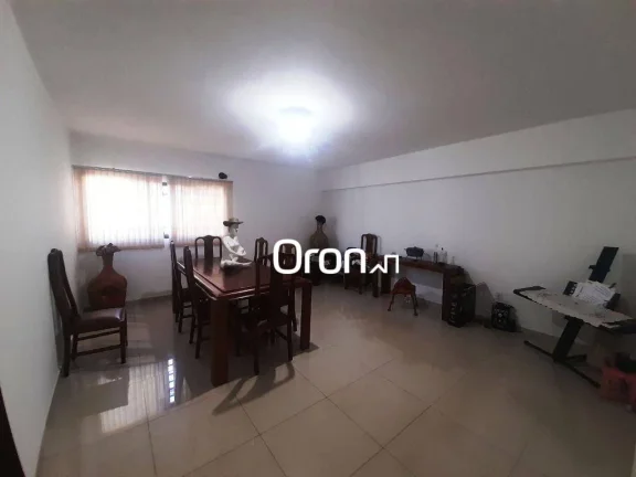 Imagem Sobrado com 3 dormitórios à venda, 270 m² por R$ 1.410.000,00 - Jardim América - Goiânia/GO