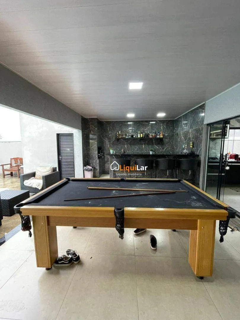 Imagem Casa à Venda no Montevidéu com 3 Suítes, Piscina, Espaço Gourmet e Amplo Quintal Próxima ao Alphaville IV
