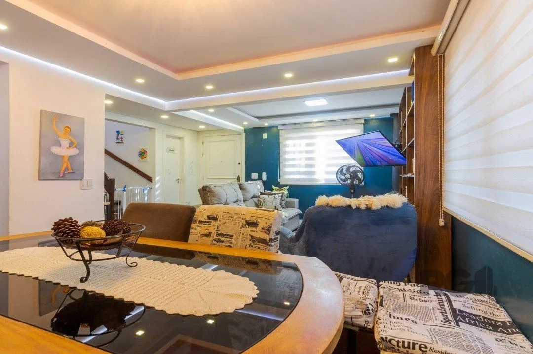 Imagem Casa em condomínio, 3 quartos, 1 suite, lareira, churrasqueira, 1 vaga - Bairro Tristeza