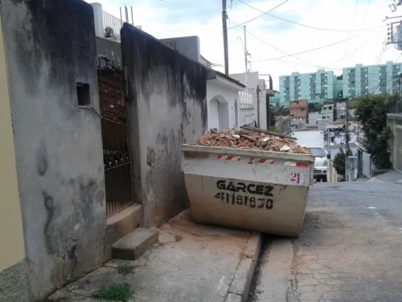 Imagem TERRENO COM CASA PEQUENA PROX. AO SHOPPING SANTANA PARK