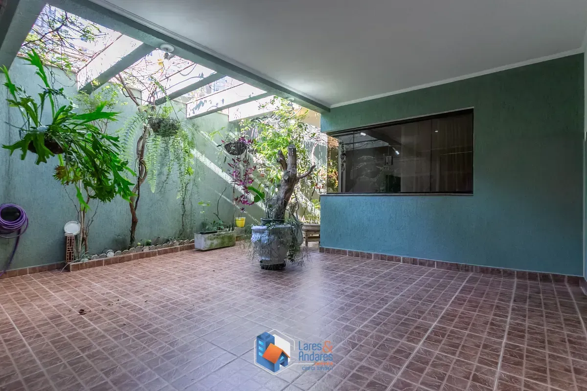 Foto do imóvel Sobrado para venda em Jardim Santo Antoninho com 3 quartos, sendo 3 suítes, 150m² em Rua do Arcipreste